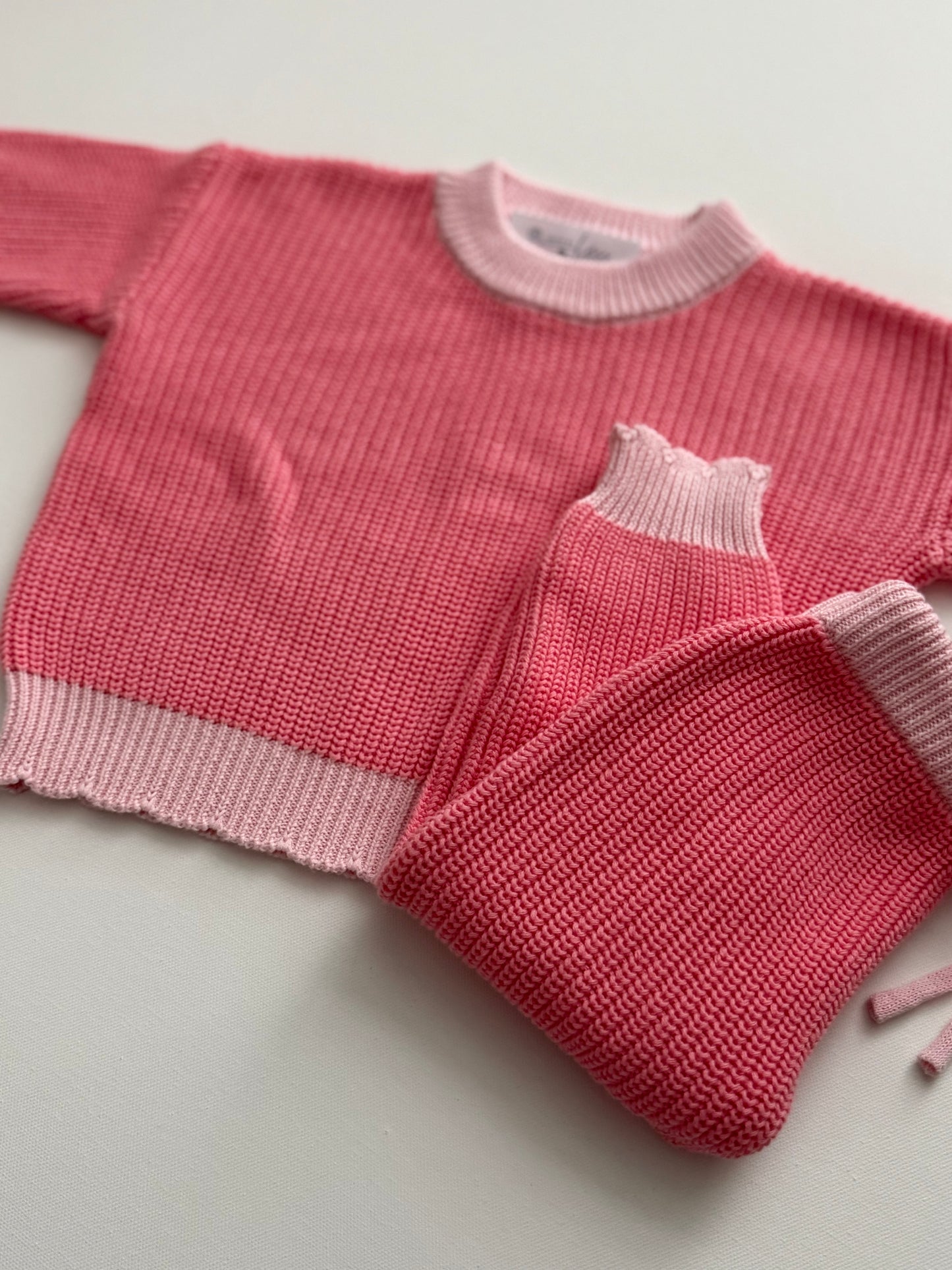 Scalloped Edge Knit Set